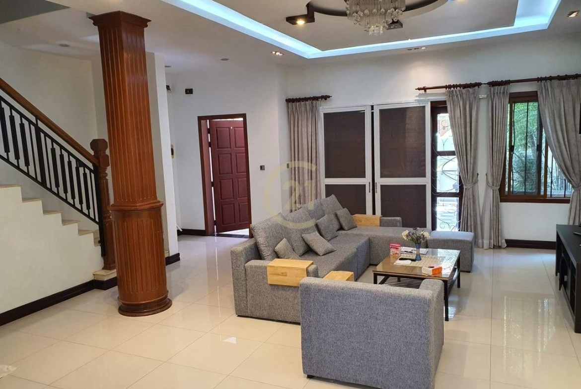Specious Villa For Rent at Tonle Bassac