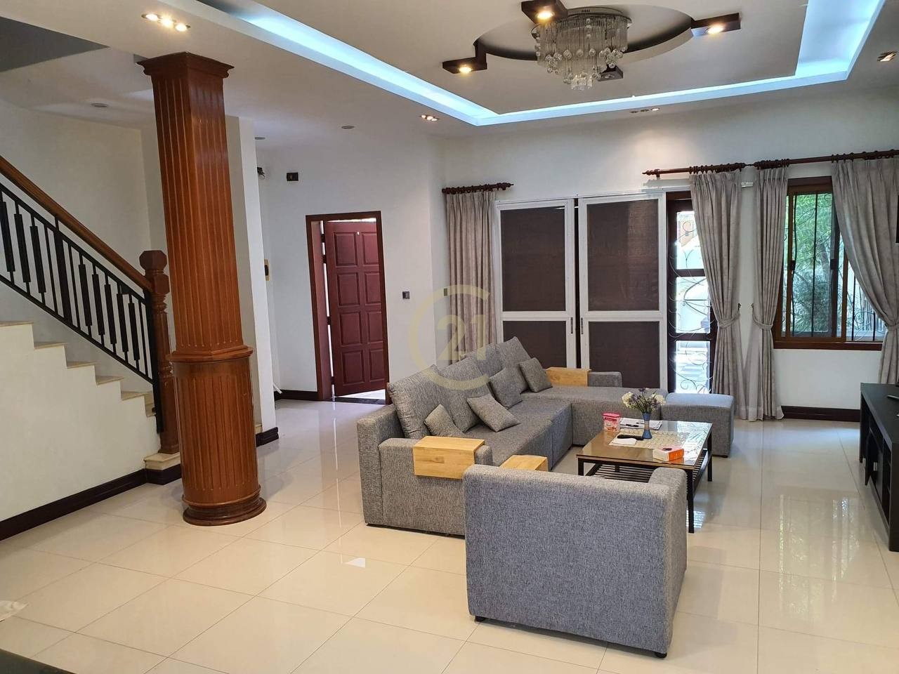 Specious Villa For Rent at Tonle Bassac