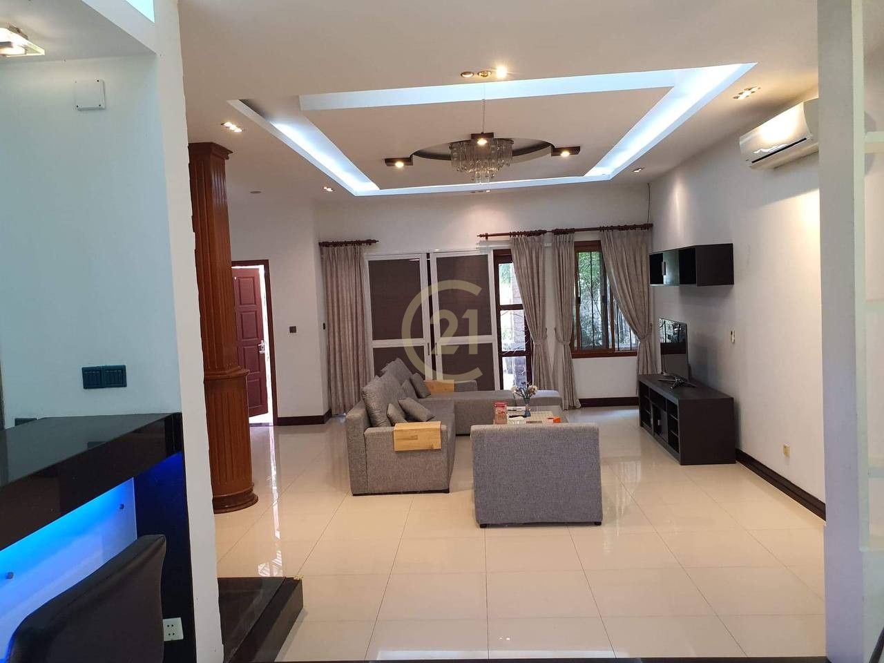 Specious Villa For Rent at Tonle Bassac