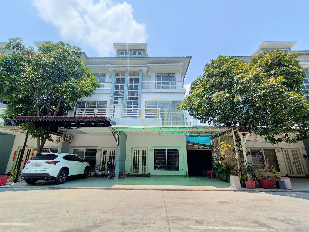Beautiful Link Villa (Villa LC) Residential Area of PH Boeung Snoa