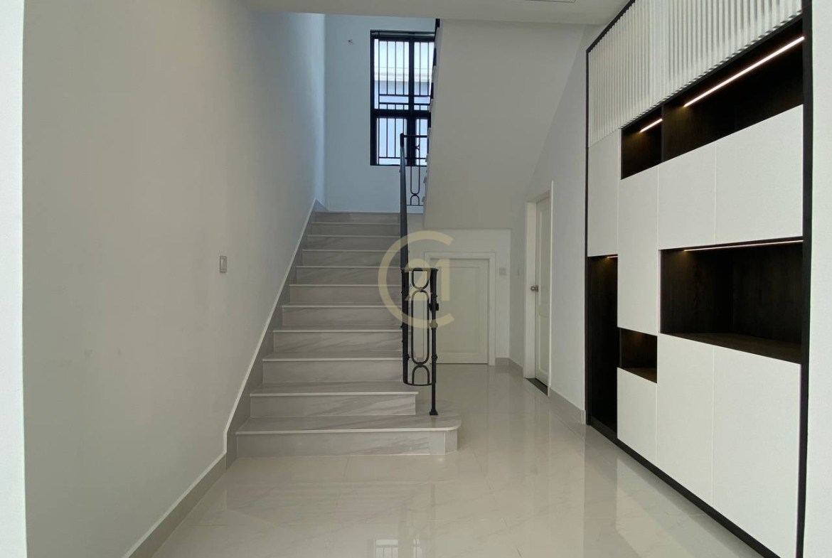 Villa For Sale At Chip Mong 60m