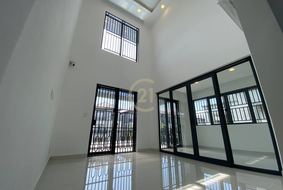 Villa For Sale At Chip Mong 60m