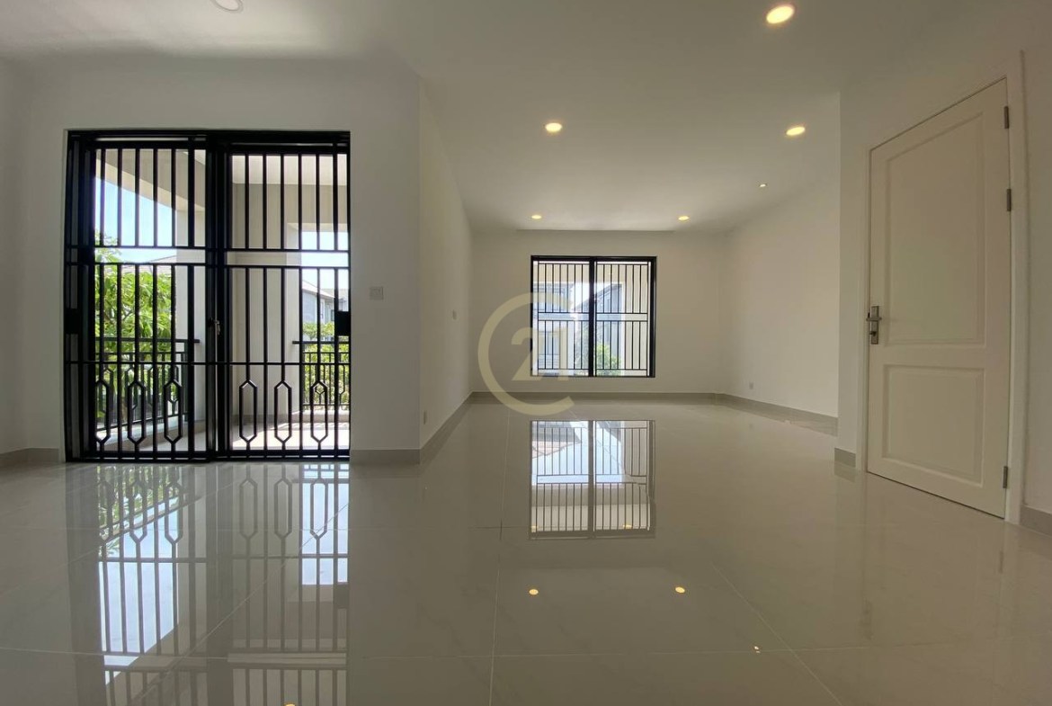 Villa For Sale At Chip Mong 60m