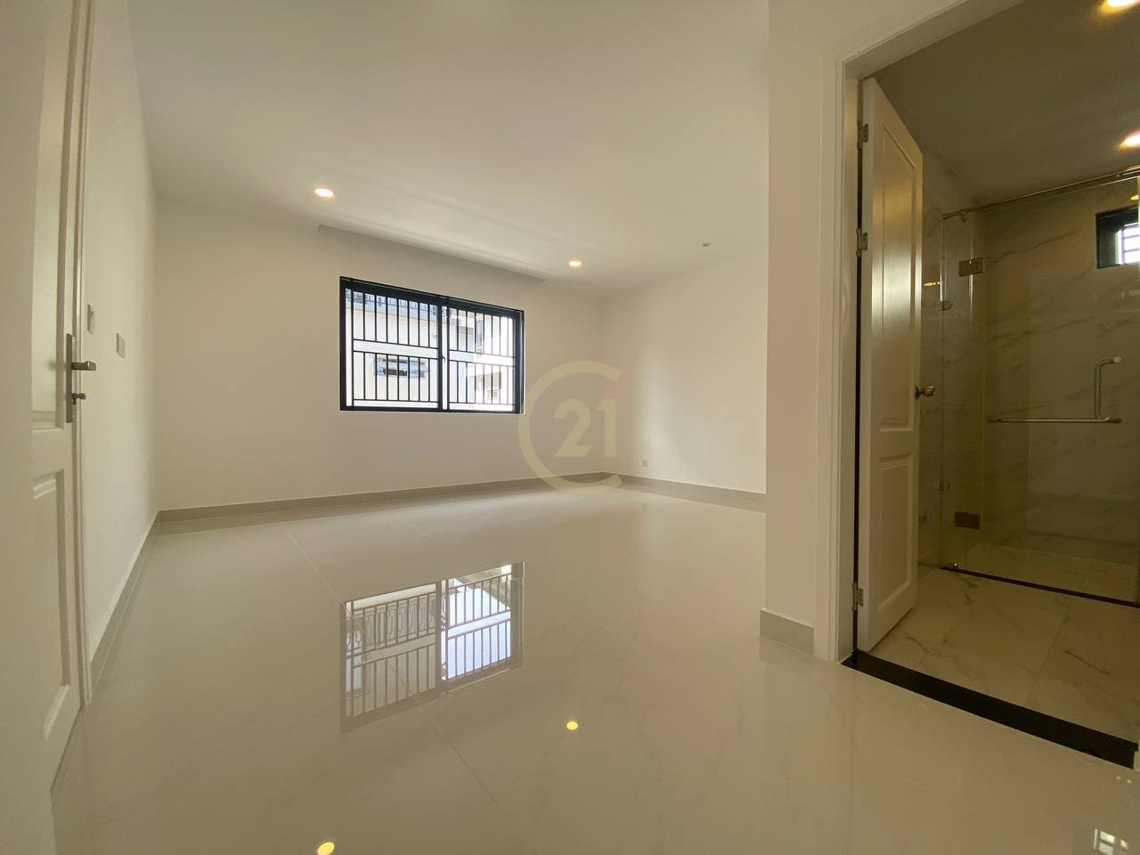 Villa For Sale At Chip Mong 60m