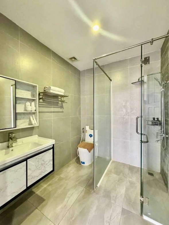 MODERN THREE BEDROOM FOR RENT-NEAR TTP