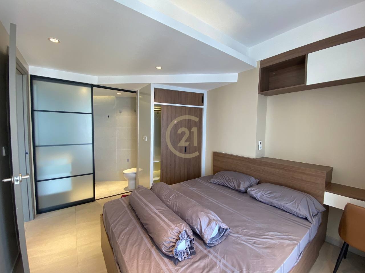 MODERN ONE BEDROOM FOR RENT