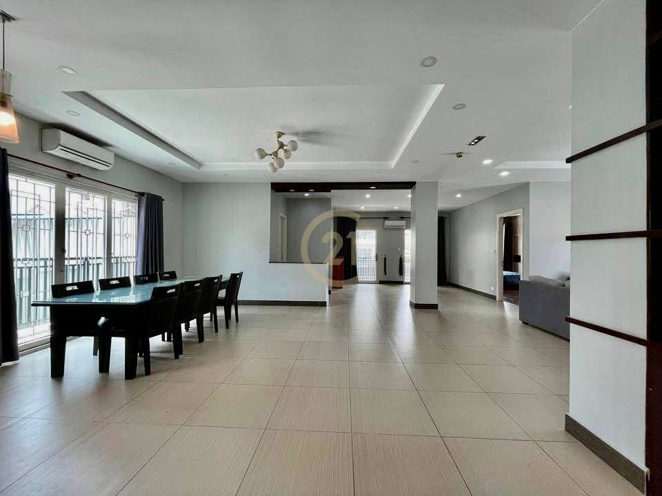 MODERN PENTHOUSE FOR RENT-PHSAR DERM THKOV