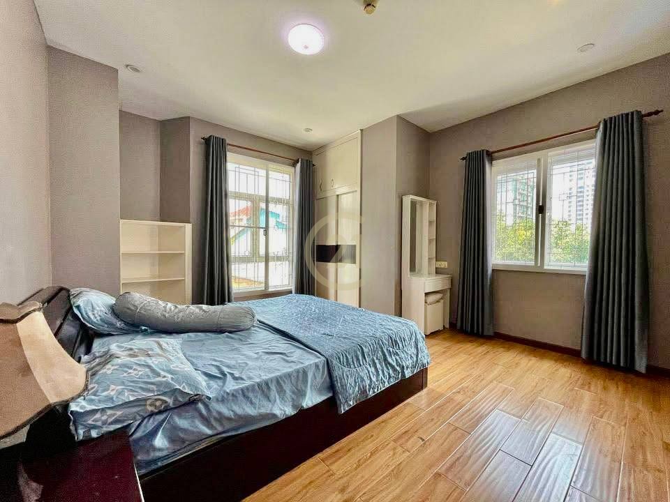 MODERN PENTHOUSE FOR RENT-PHSAR DERM THKOV