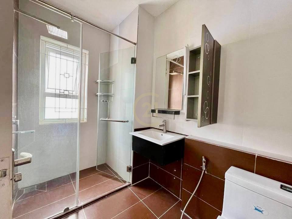MODERN PENTHOUSE FOR RENT-PHSAR DERM THKOV