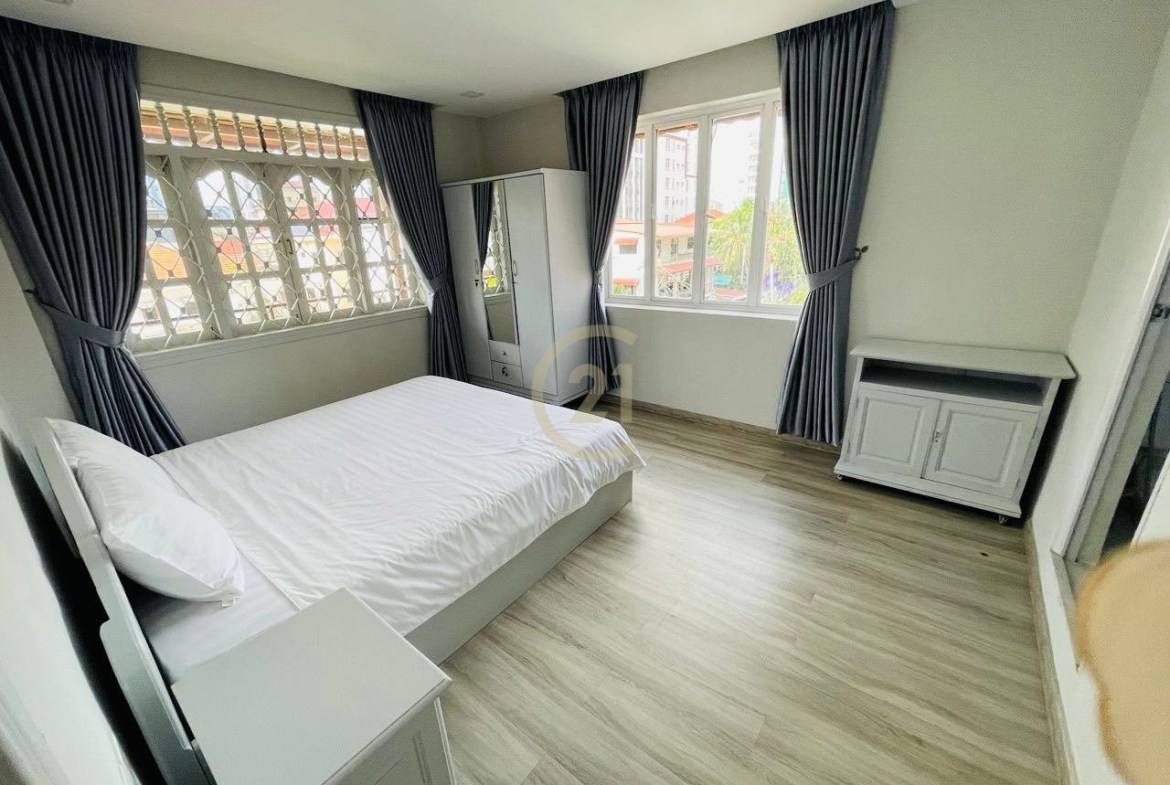 2 Bedroom For Rent In BKK1