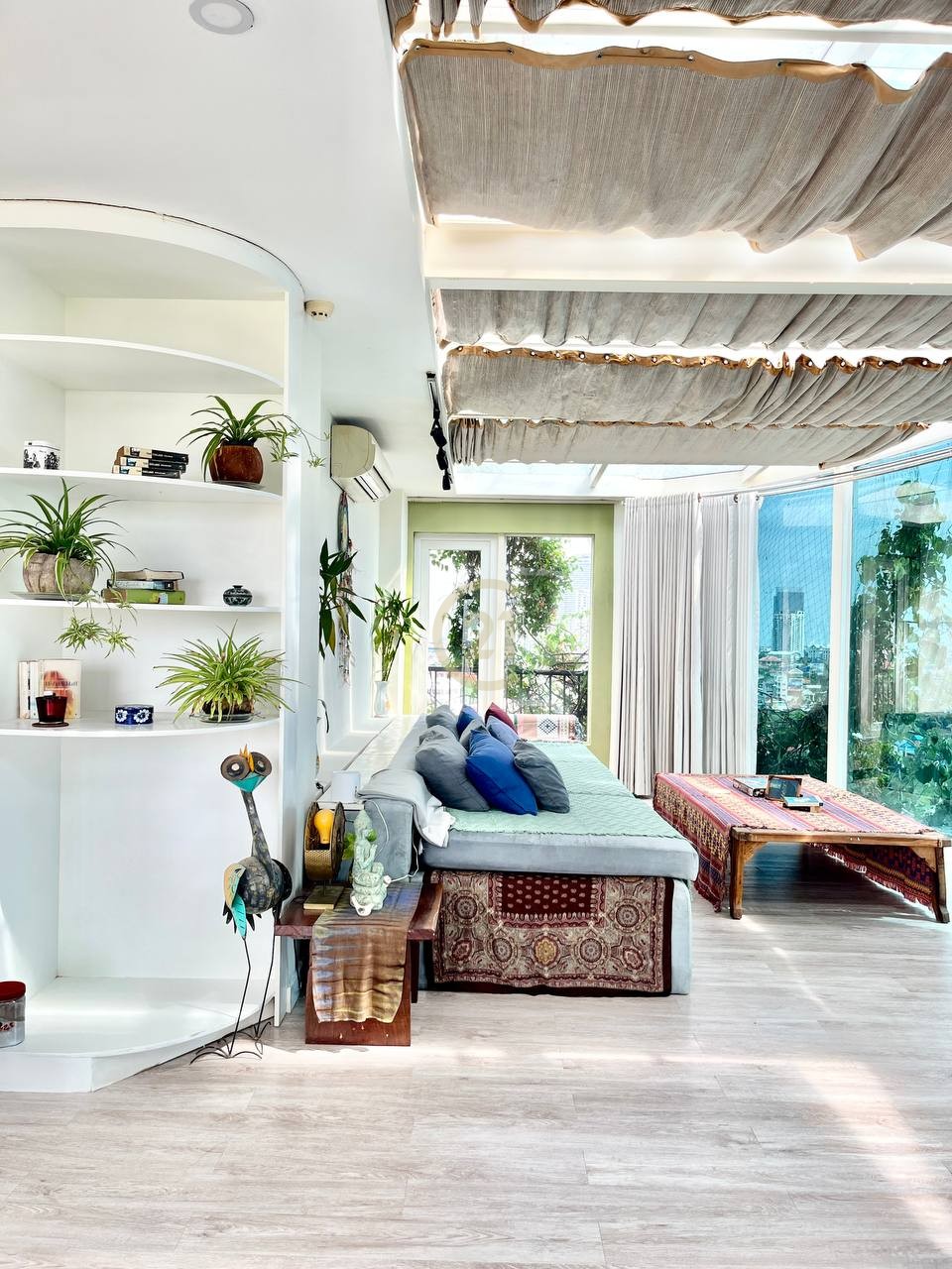 ELEGANT PENTHOUSE FOR RENT-RIVERSIDE