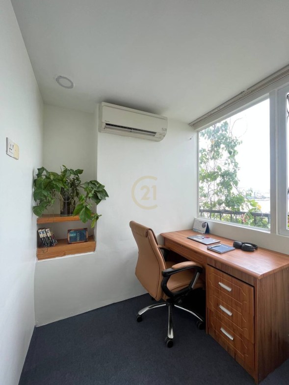 ELEGANT PENTHOUSE FOR RENT-RIVERSIDE