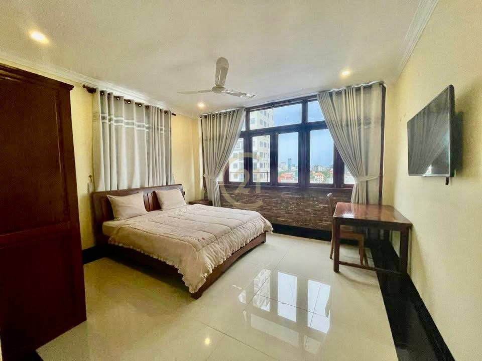 CLASSIC THREE BEDROOM FOR RENT-TONLE BASSAC