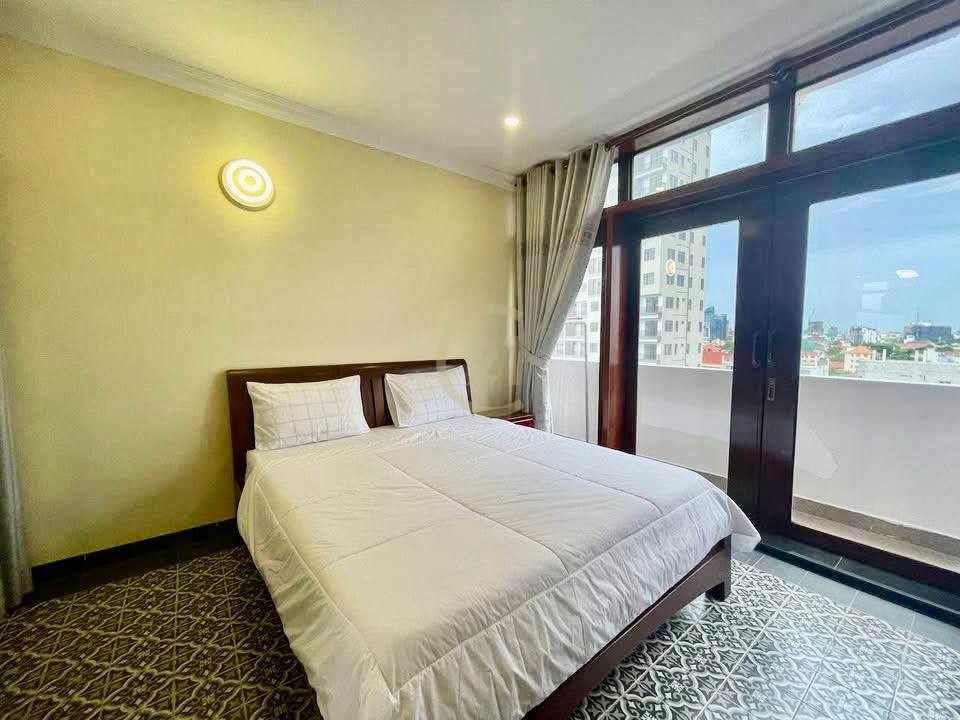 CLASSIC THREE BEDROOM FOR RENT-TONLE BASSAC
