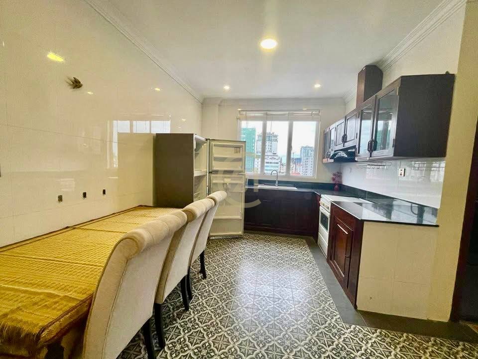 CLASSIC THREE BEDROOM FOR RENT-TONLE BASSAC