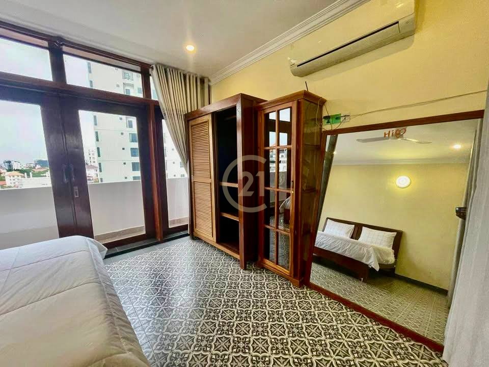 CLASSIC THREE BEDROOM FOR RENT-TONLE BASSAC