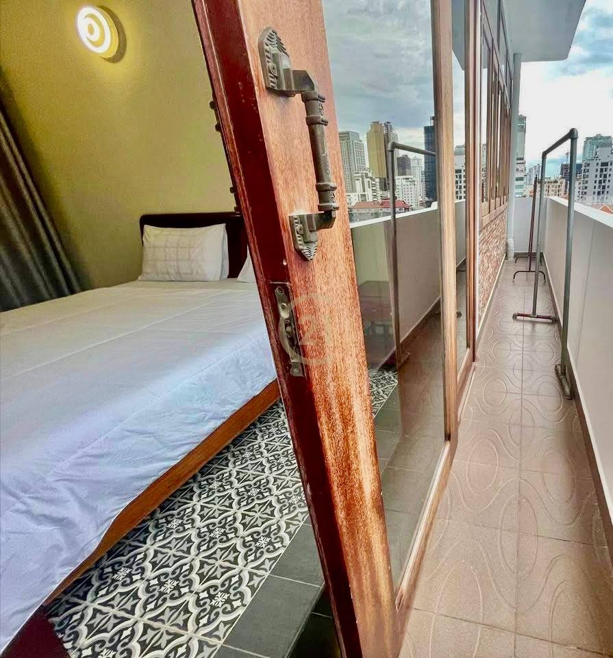 CLASSIC THREE BEDROOM FOR RENT-TONLE BASSAC