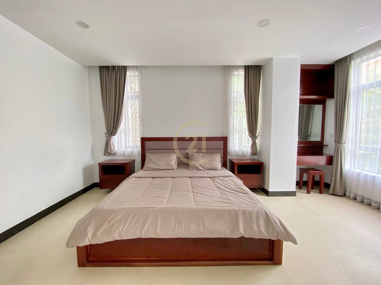 photo_2_2025-10-04_11-28-50 Luxury 3-Bedroom For Rent At Tonle Bassac