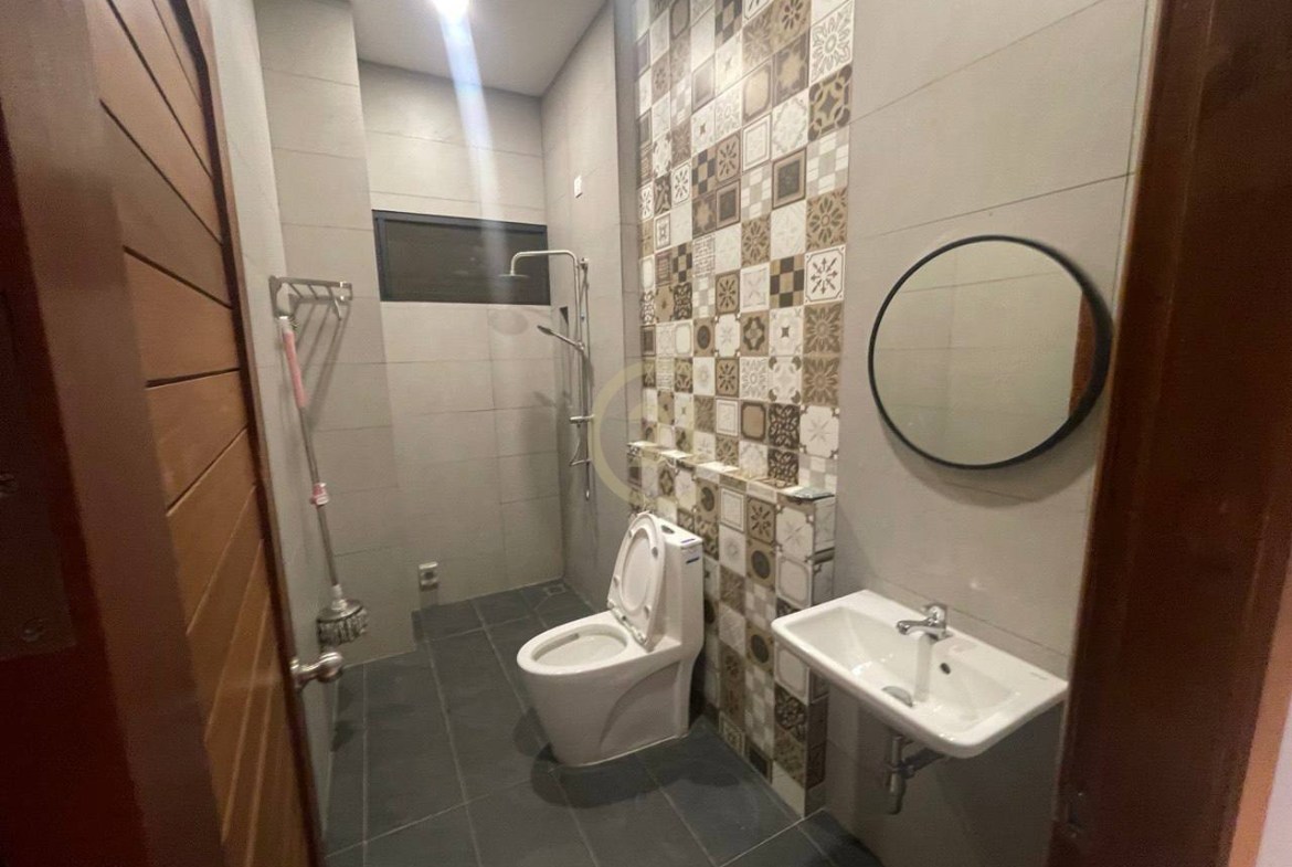 FOR RENT | Spacious Building In the Prime Area of BKK2