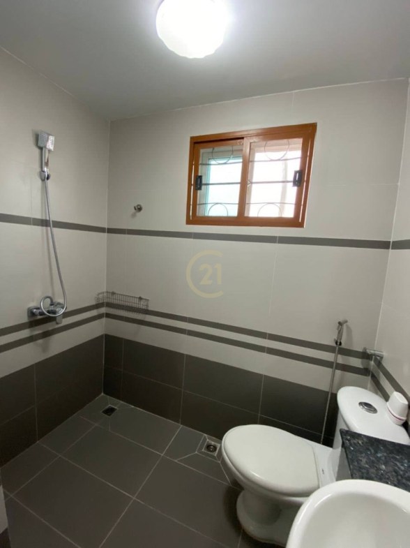 Specious Villa For Rent at Tonle Bassac