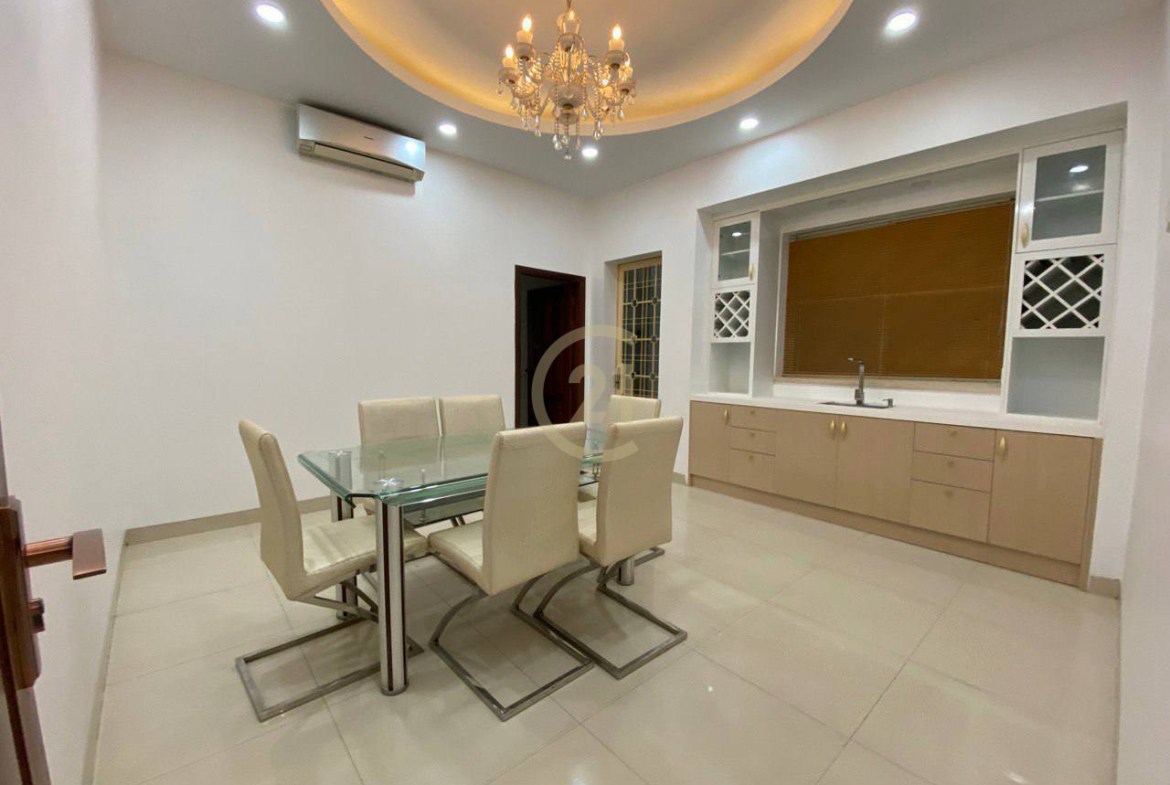 Elegant Single Villa For Rent in Tonle Bassac