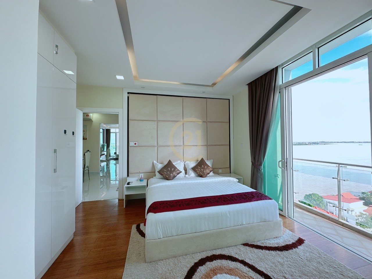 Luxury Two Bedroom For Rent At Riverside