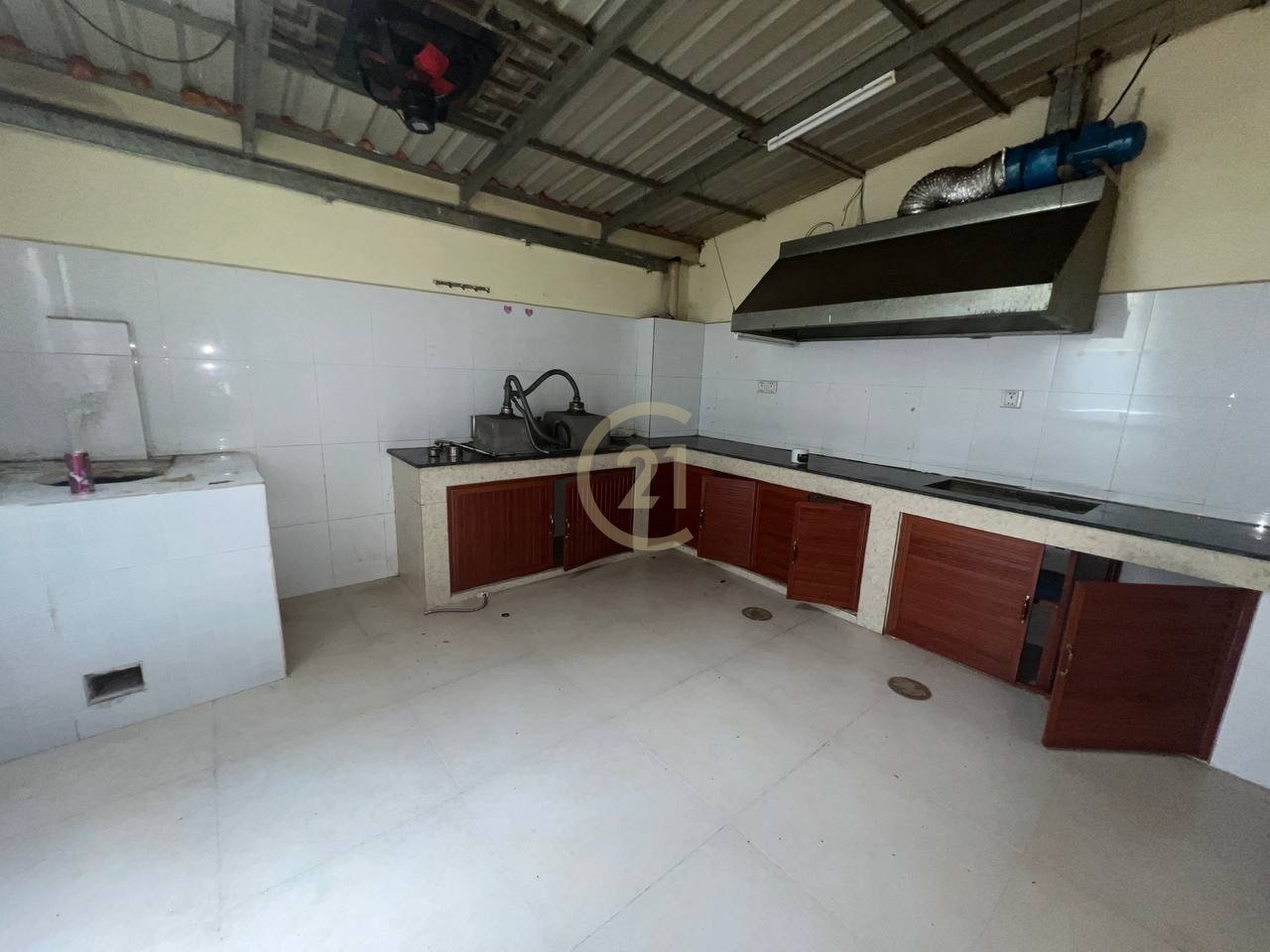 FOR RENT | Good Location Shop House – Toul Tompoung (TTP)