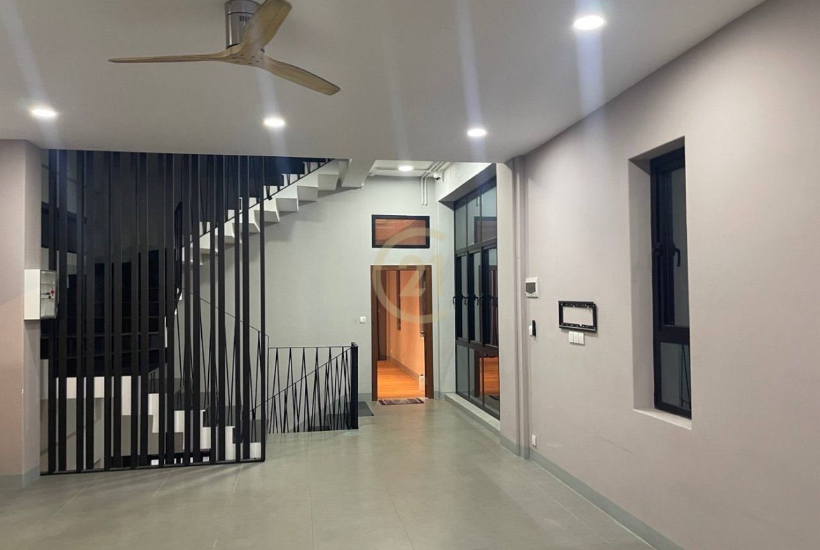 FOR RENT | Spacious Building In the Prime Area of BKK2