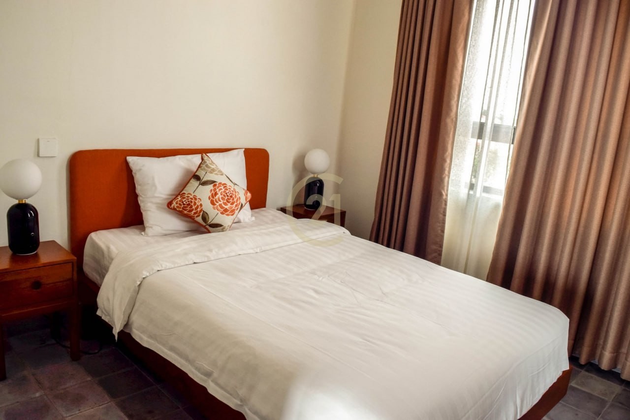 photo_4_2025-10-09_11-16-42 Daun Penh | Spacious 3-Bedroom Serviced Apartment for Rent