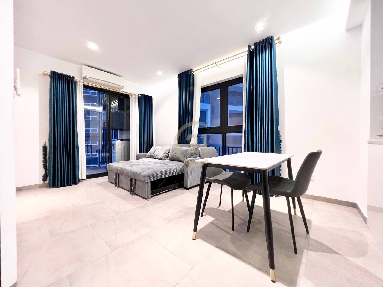 photo_4_2025-10-13_10-59-47