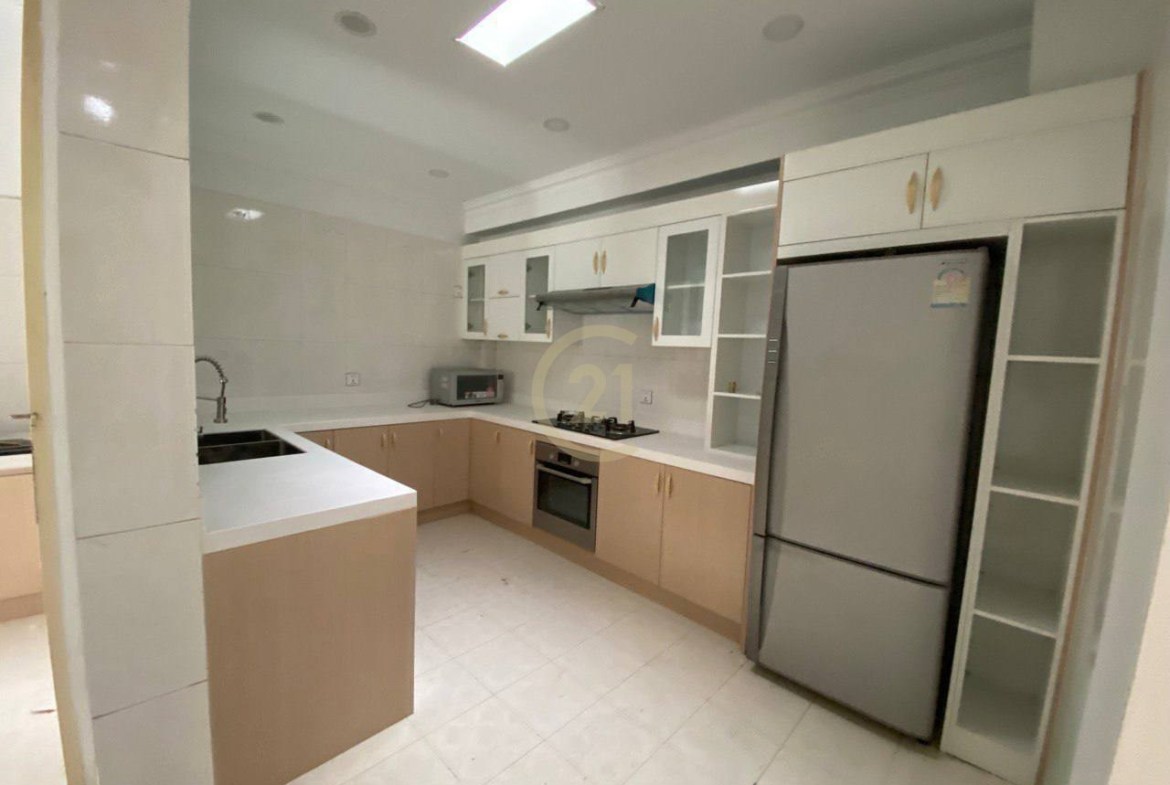 Elegant Single Villa For Rent in Tonle Bassac