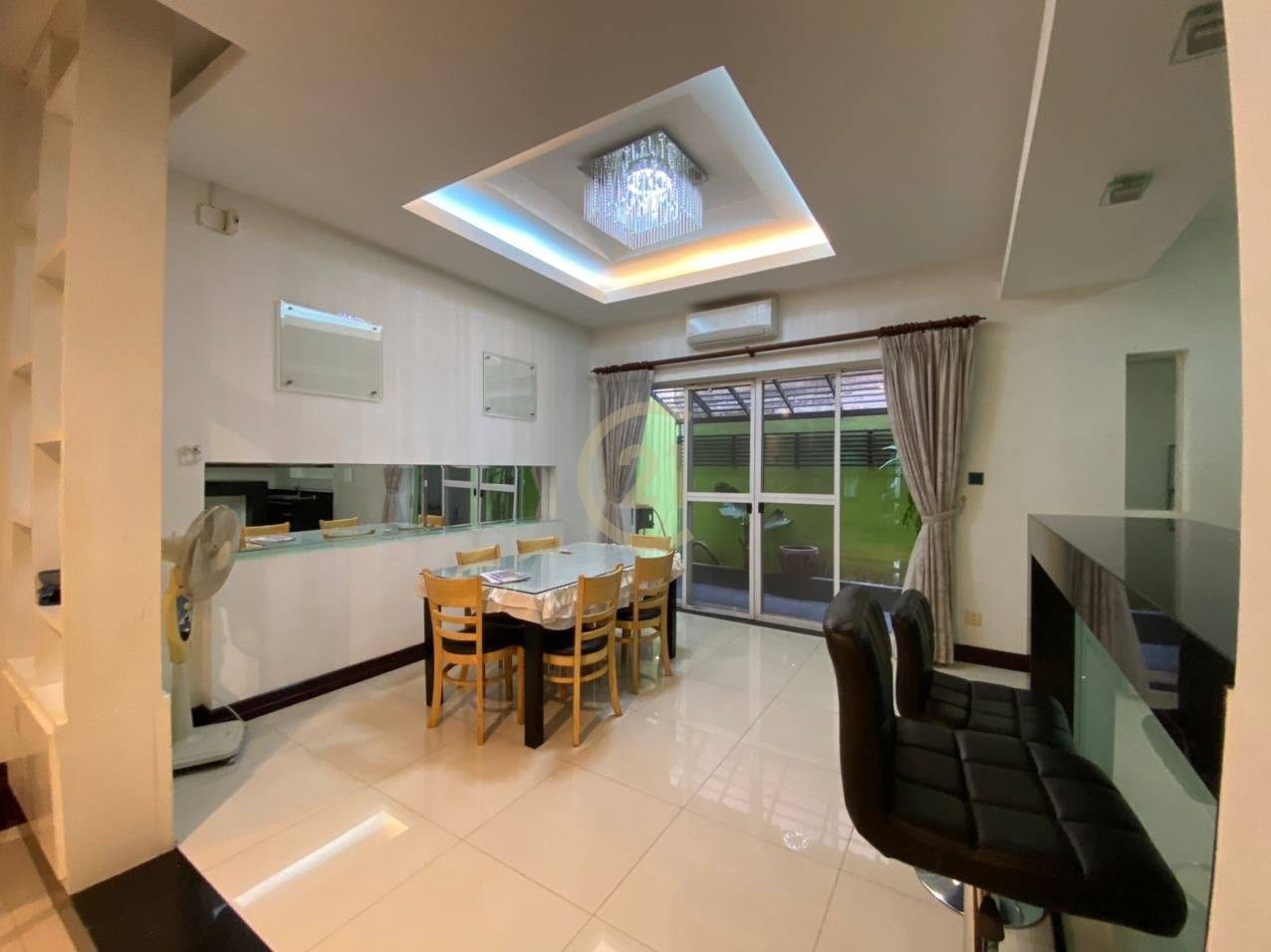 Specious Villa For Rent at Tonle Bassac