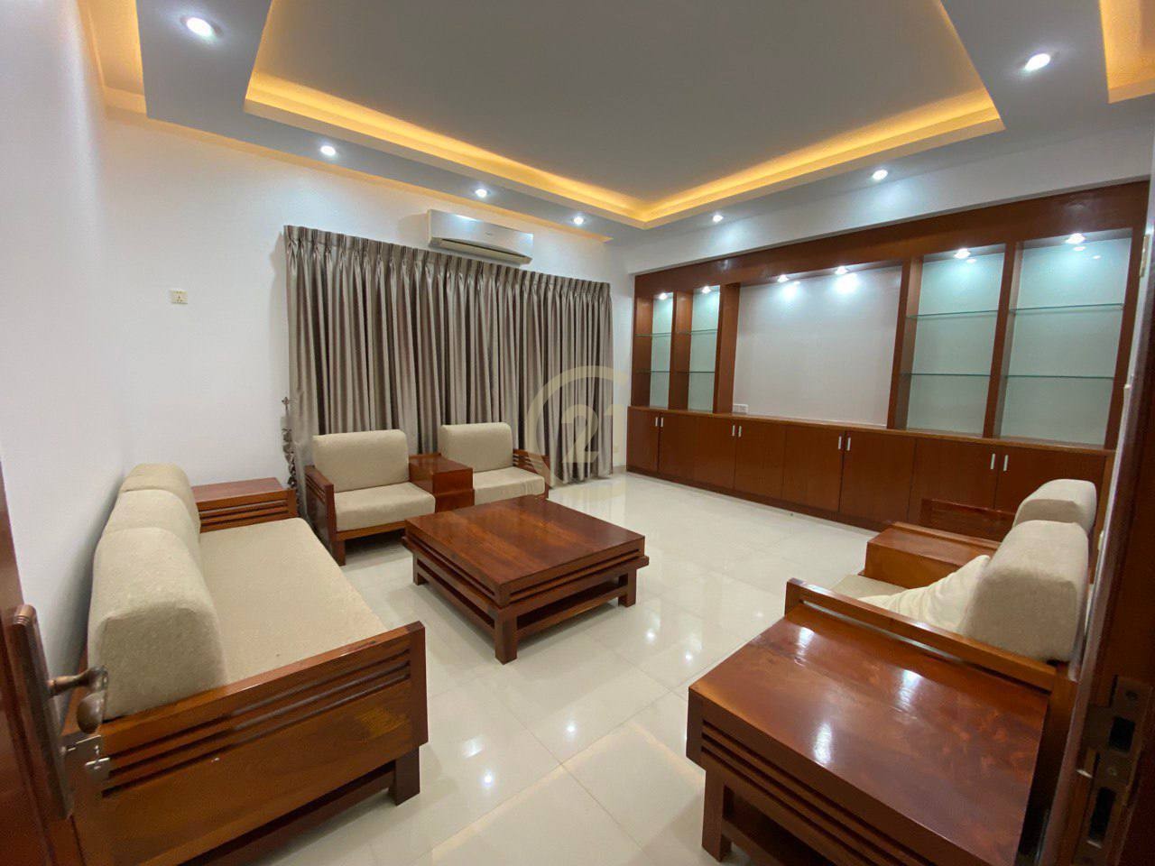 Elegant Single Villa For Rent in Tonle Bassac