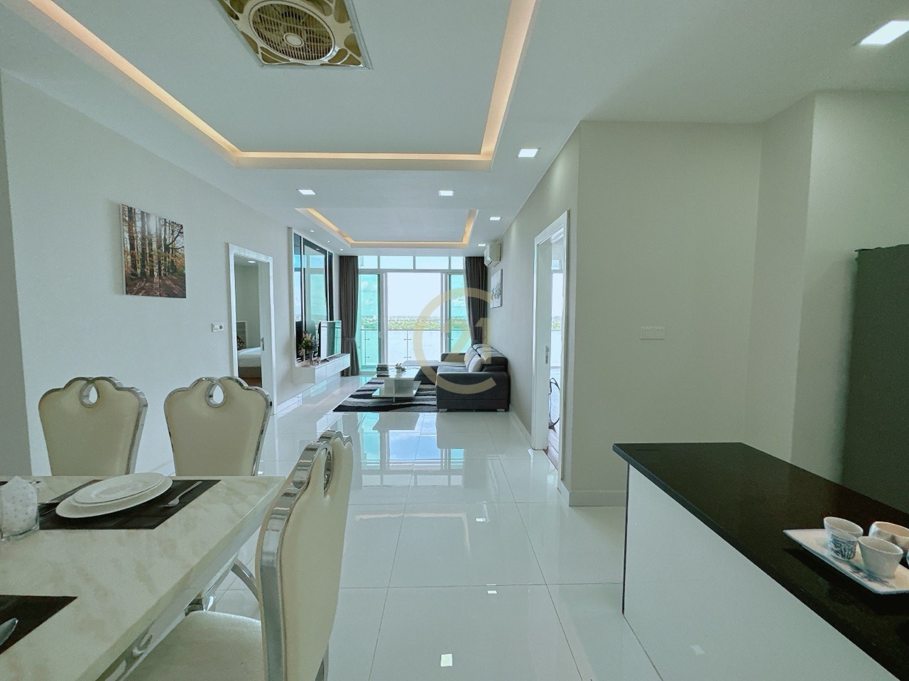 Luxury Two Bedroom For Rent At Riverside