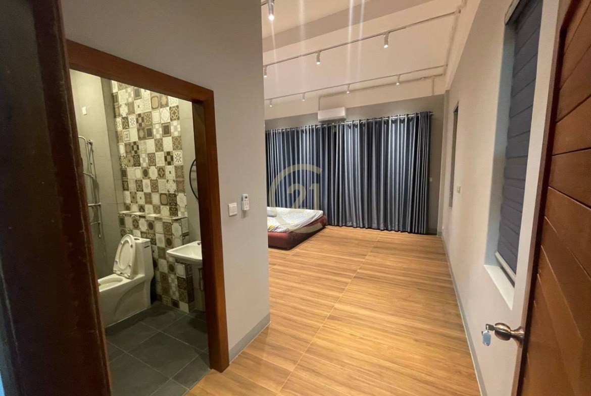 FOR RENT | Spacious Building In the Prime Area of BKK2
