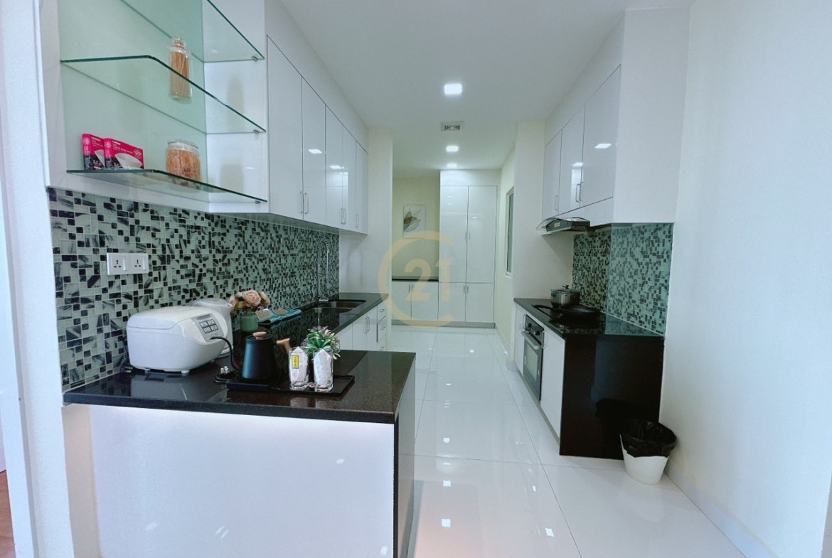 Luxury Two Bedroom For Rent At Riverside