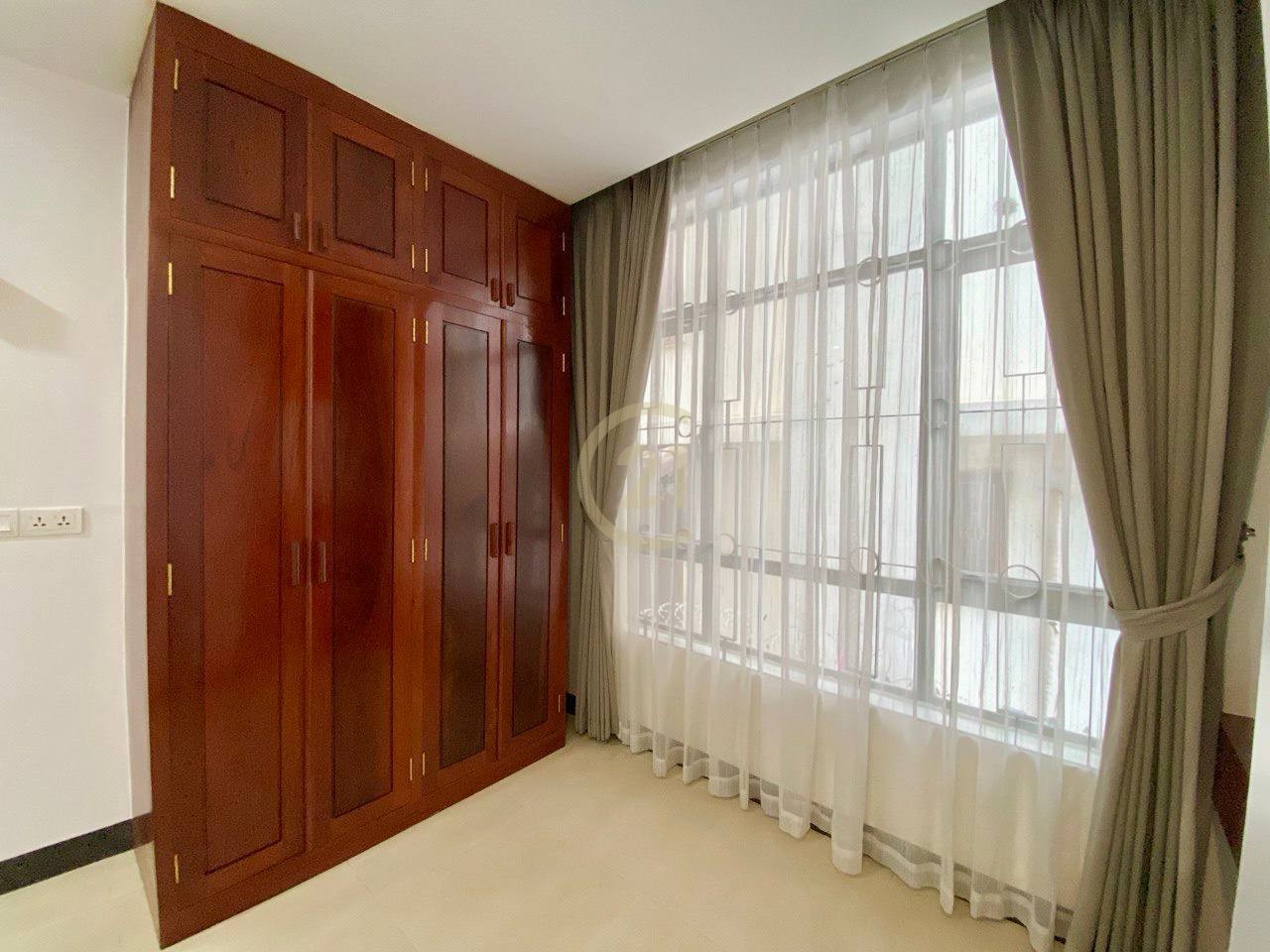 photo_7_2025-10-04_11-28-50 Luxury 3-Bedroom For Rent At Tonle Bassac