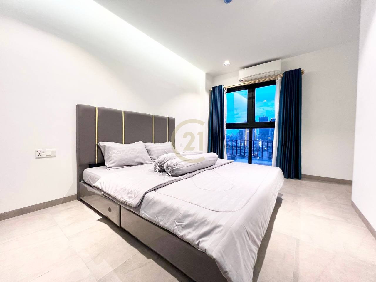 photo_7_2025-10-13_10-59-47