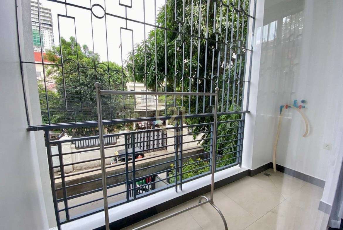 Luxury 3-Bedroom For Rent At Tonle Bassac
