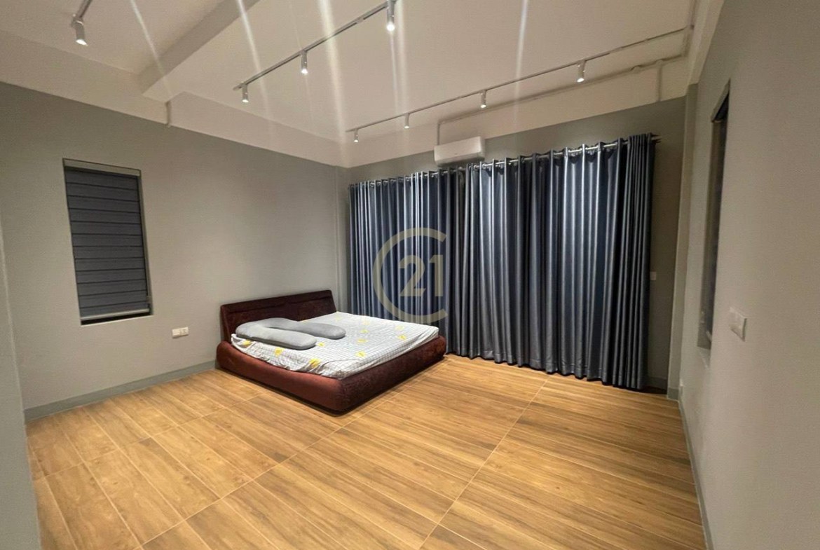 FOR RENT | Spacious Building In the Prime Area of BKK2