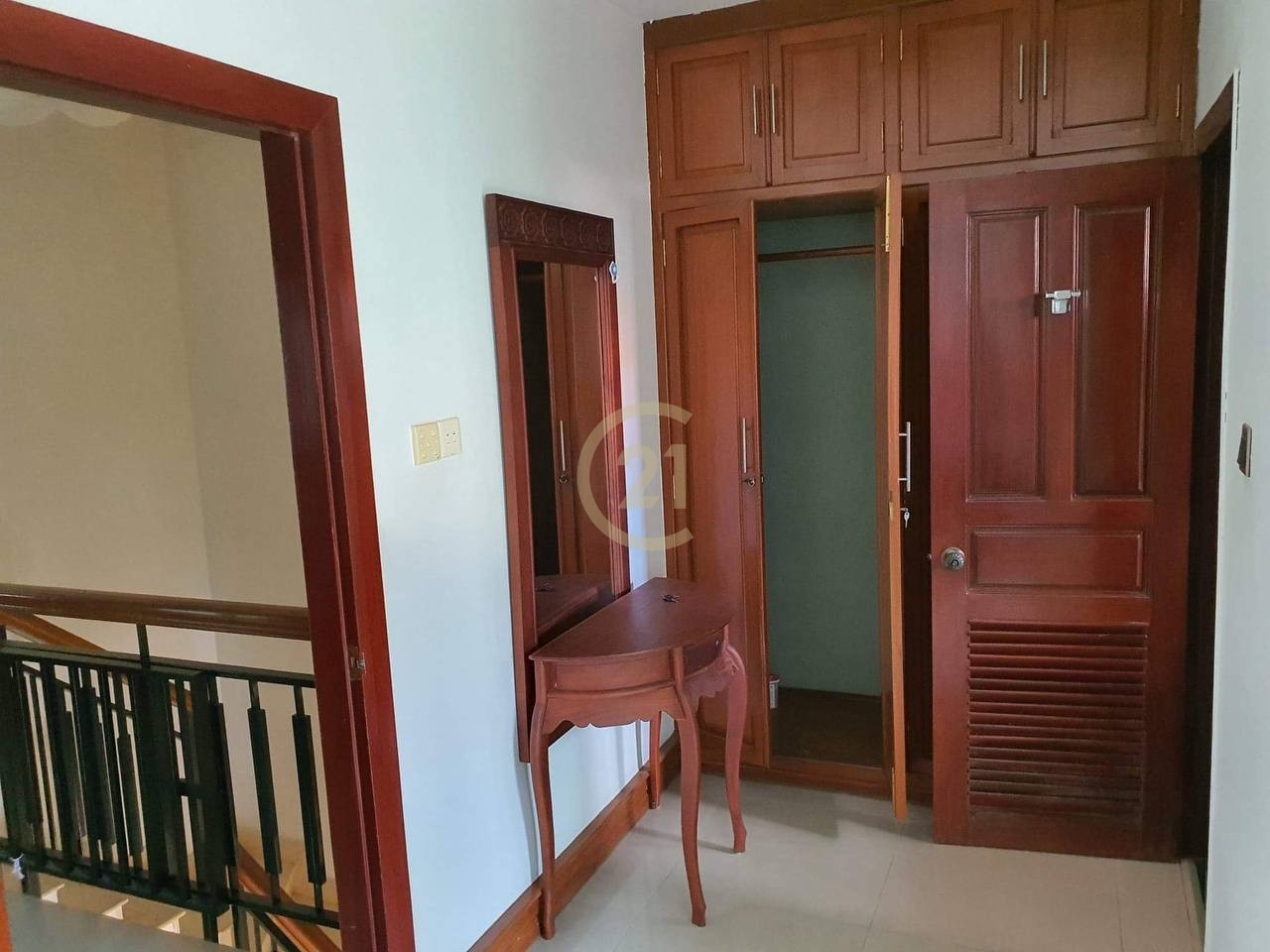 Specious Villa For Rent at Tonle Bassac