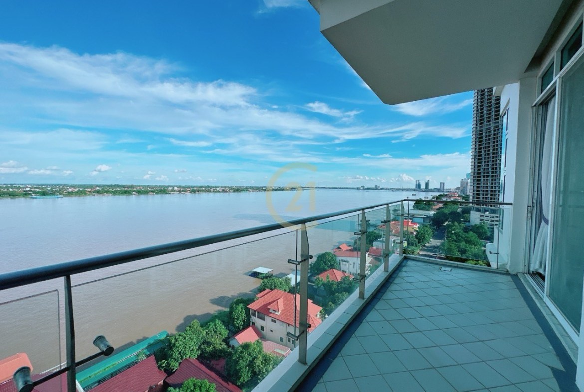 Luxury Two Bedroom For Rent At Riverside
