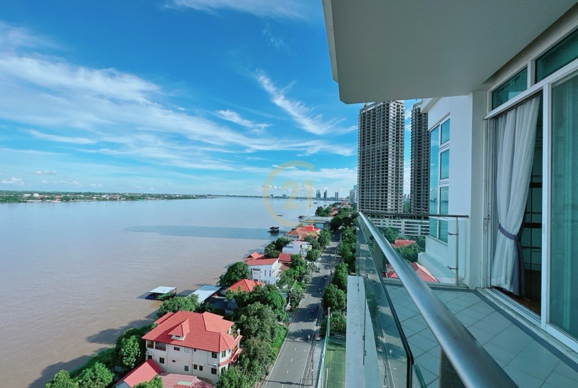 Luxury Two Bedroom For Rent At Riverside