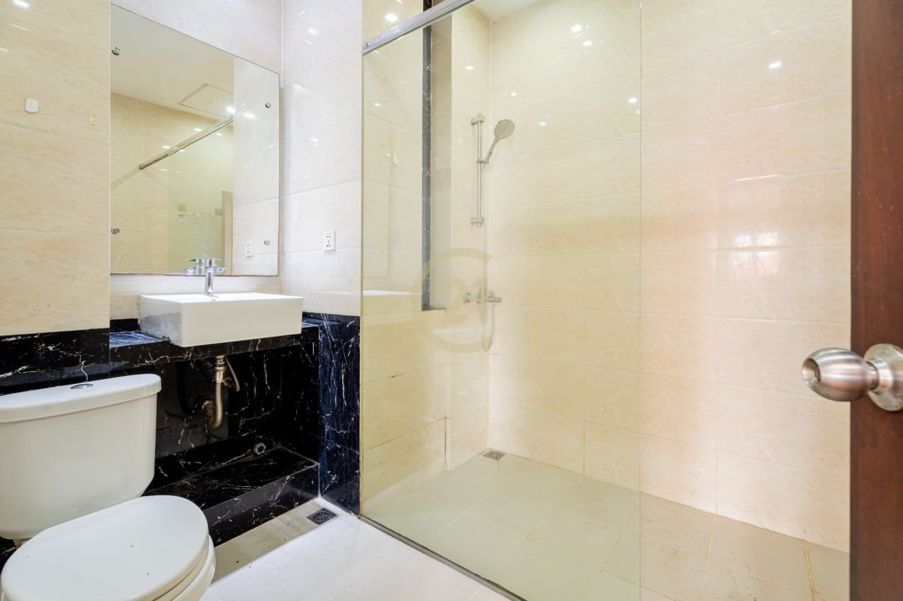 Beautiful 1 Bedroom For Rent at Boeng Tompun