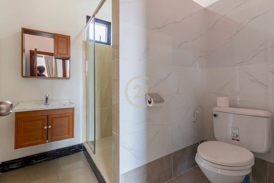 WESTERN THREE BEDROOM FOR RENT-DAUN PENH