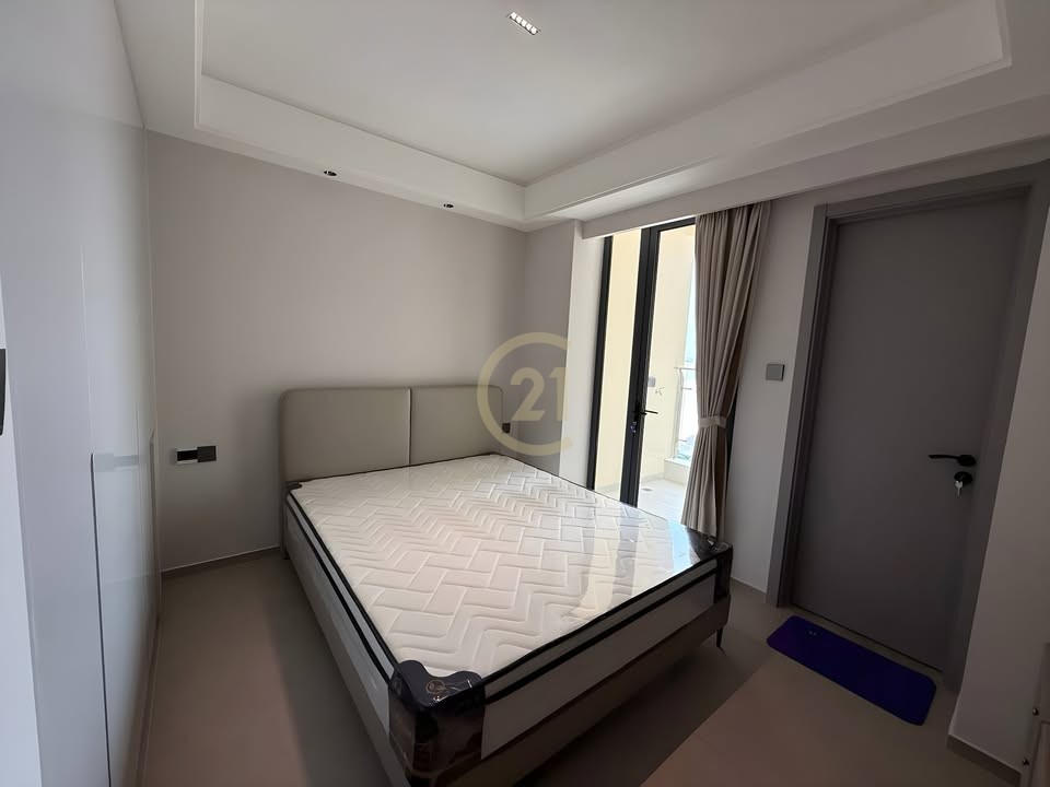 COZY TWO BEDROOM FOR RENT-RIVER VIEW
