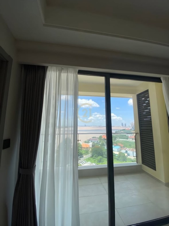 COZY TWO BEDROOM FOR RENT-RIVER VIEW
