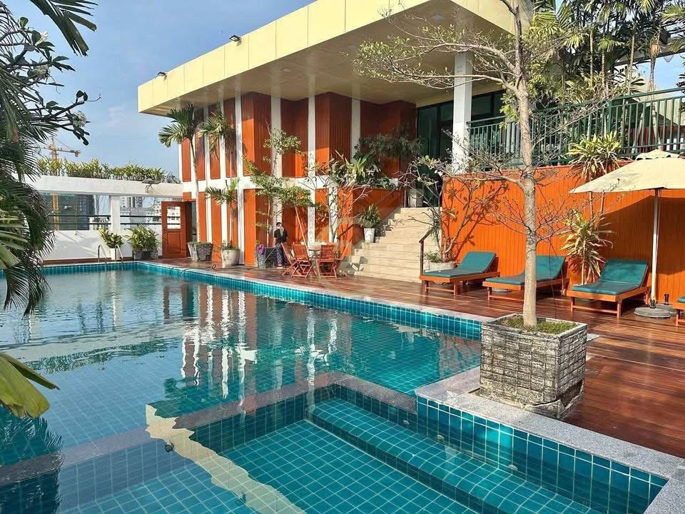 WESTERN TWO BEDROOM FOR RENT-BKK1