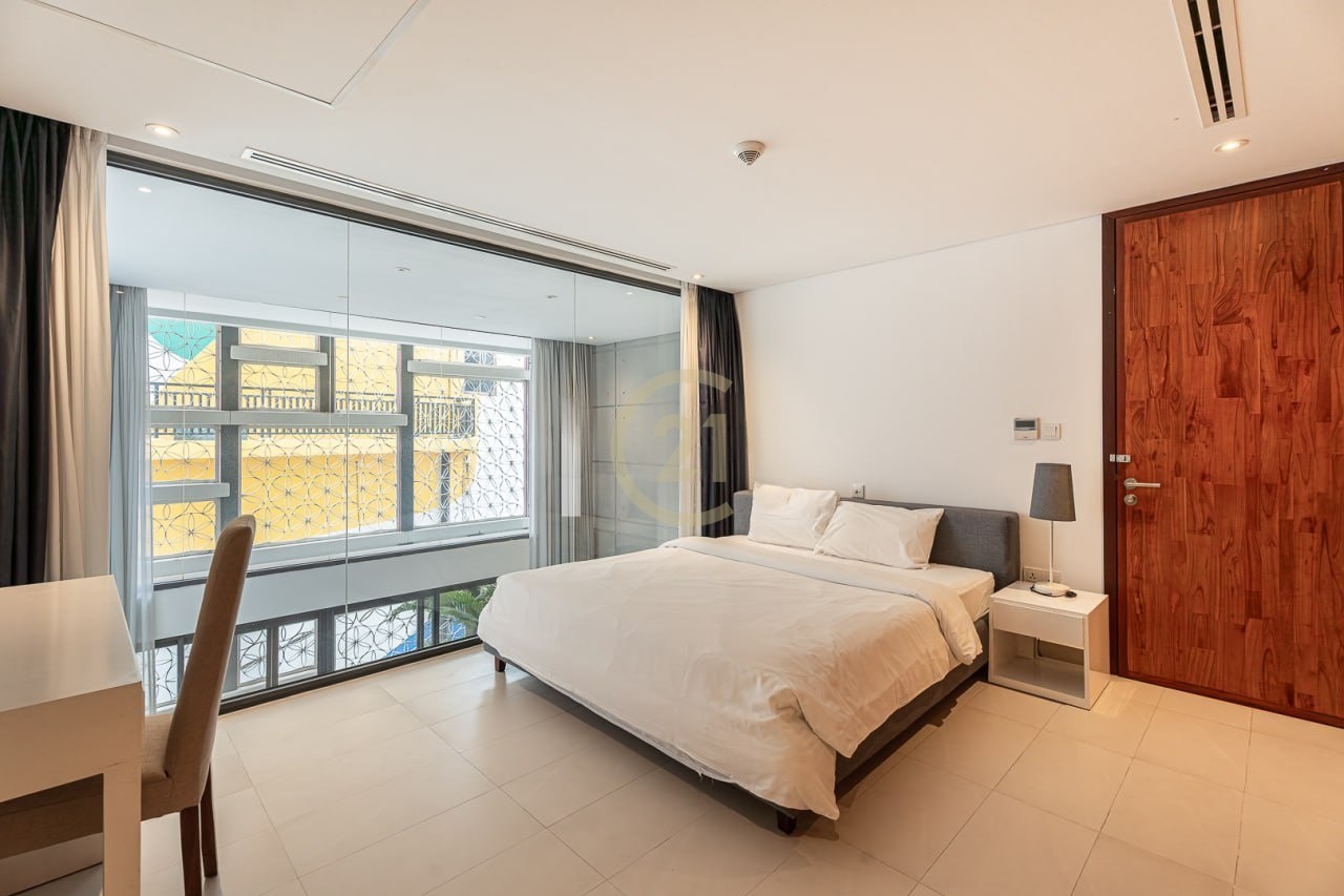 Luxurious Duplex 2 Bedroom For Rent at Doun Penh