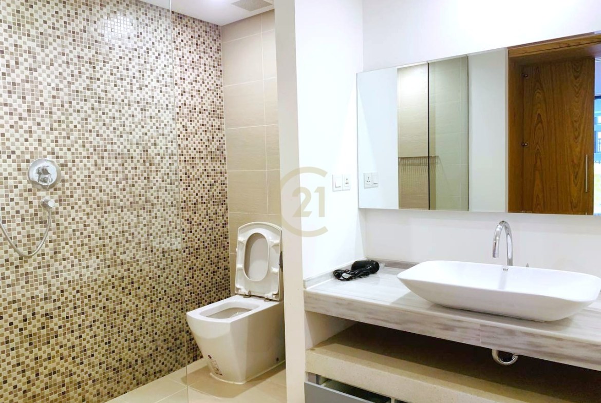Luxury Duplex 2-Bedroom for Rent | Daun Penh – Prime Location